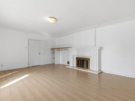 4th image of 1479 W 57th Ave