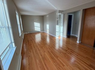 16 May St #16, North Andover, MA 01845