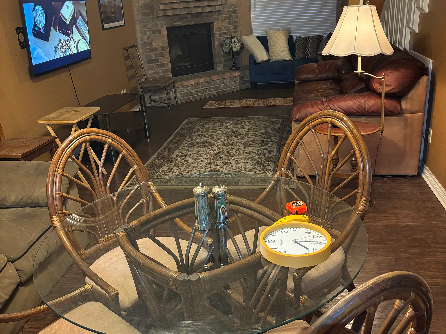 2 bed, 1.5 bath, 1000 sqft, $1,290 — Photo 2