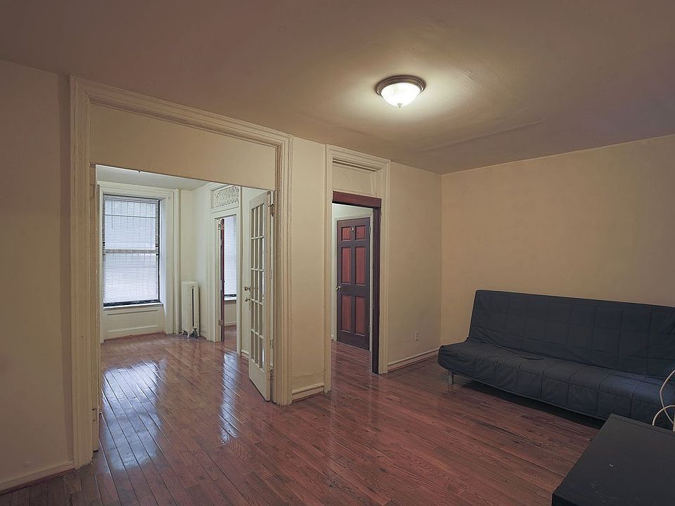 1st image of 156 Manhattan Ave APT 1A