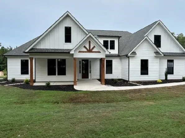 3111 Chatham Dr, Seneca, SC 29678