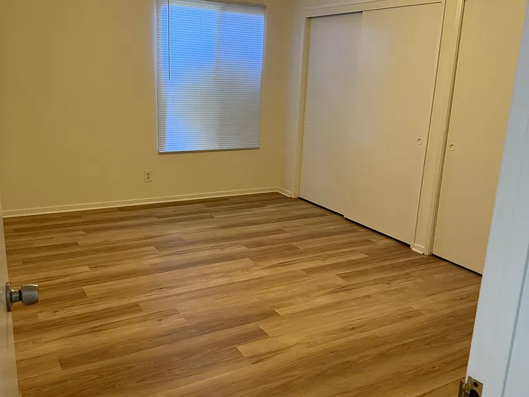 423 E Cedar Ave #C — Photo 18