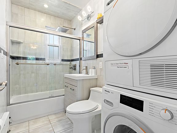 4th image of 21-25 32nd St #2FR