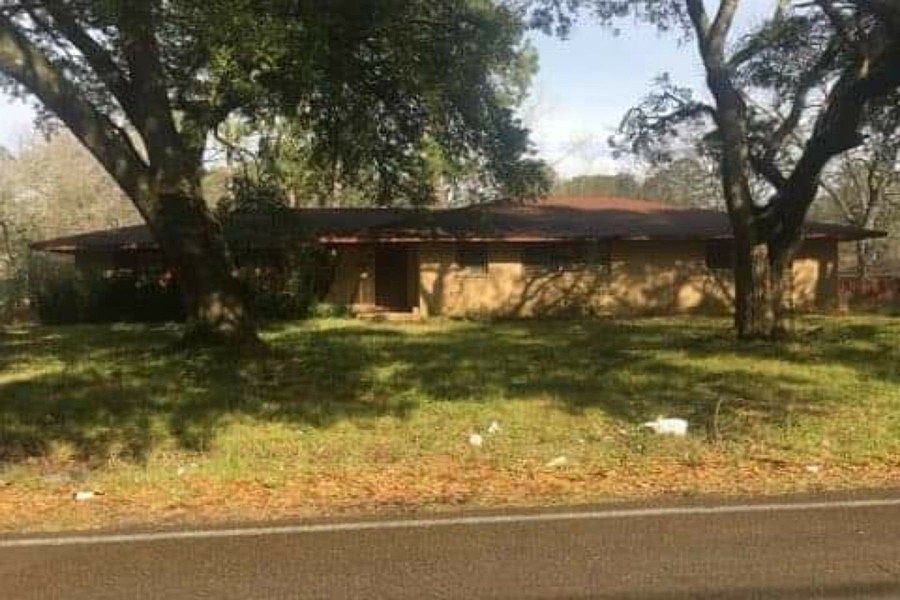 1st image of 750 Woody Dr
