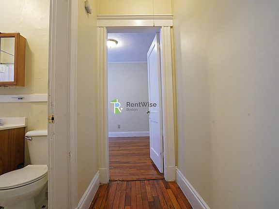 5th image of 220 Kelton St #221-4