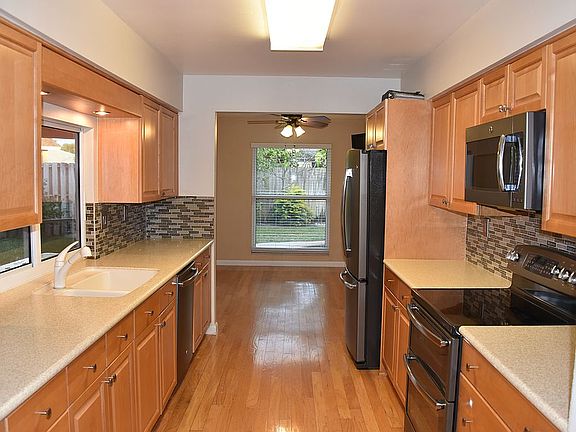 Kitchen - Breakfast Room