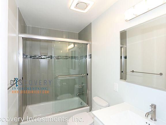 5th image of 1734 Bay St APT 306