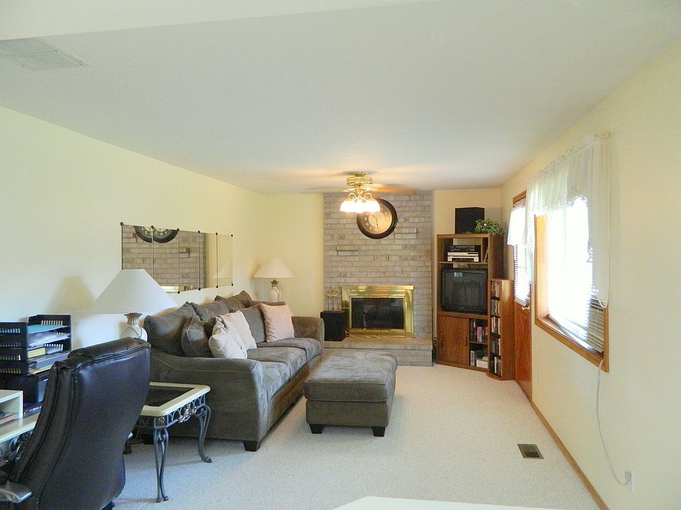 1st image of 8500 NE 60th St
