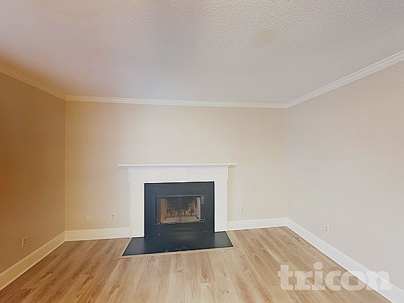 4th image of 209 Tavern Fare Rd