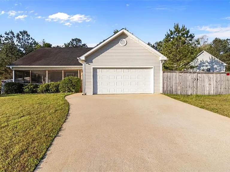 20 Shenandoah Ln — Photo 1