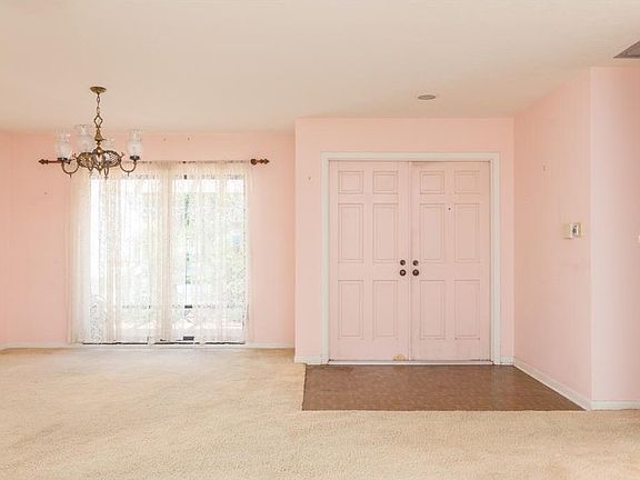 3rd image of 3222 Taragrove Dr