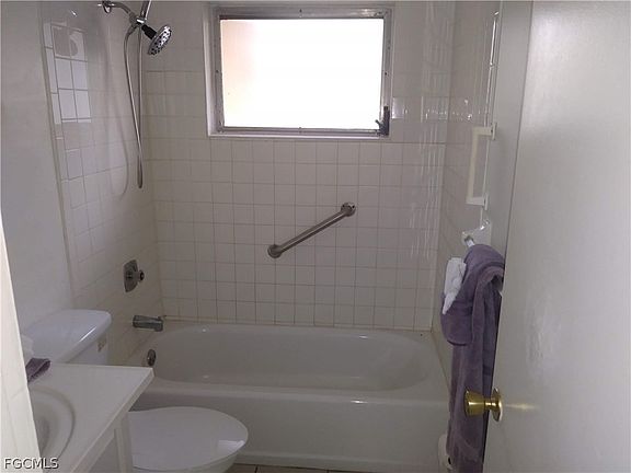 5th image of 317 Tudor Dr #A