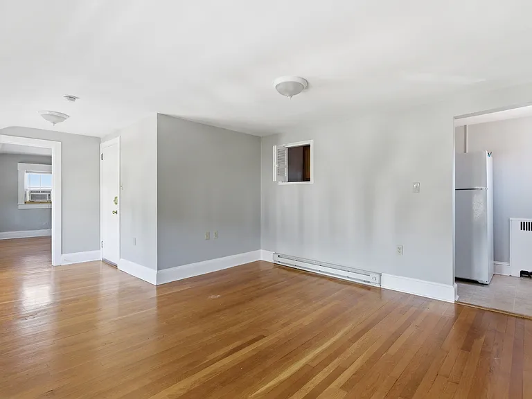 142 N Washington St #7 — Photo 6