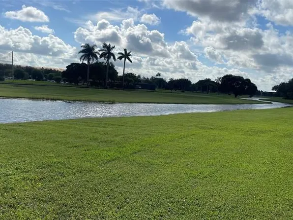 901 SW 128th Ter APT 107A, Hollywood, FL 33027