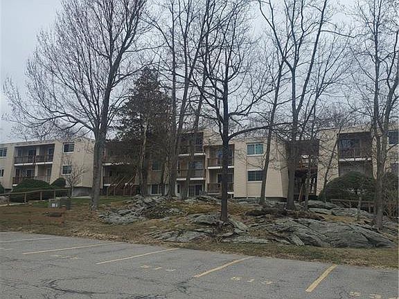 5th image of 513 Fox Run Ln #513