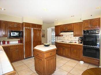 5th image of 1380 Wincanton Dr