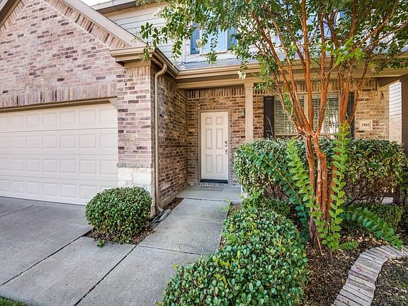 2nd image of 3905 Pitchstone Dr