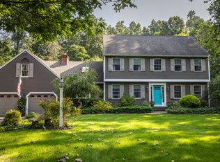 169 Briarwood Dr, Guilford, CT 06437