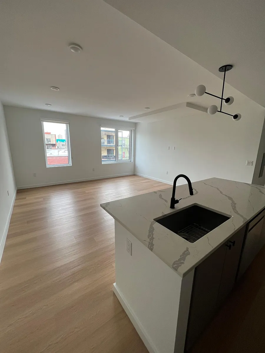 Building Photo - 408 Jackson St #405