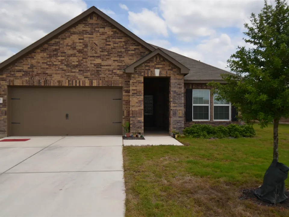 1187 Amy Dr