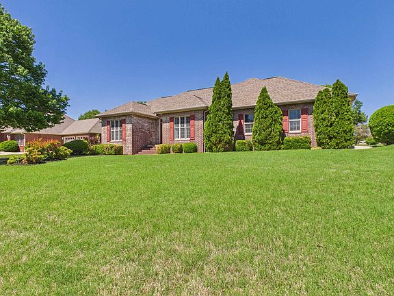2nd image of 54 Oakmont Dr