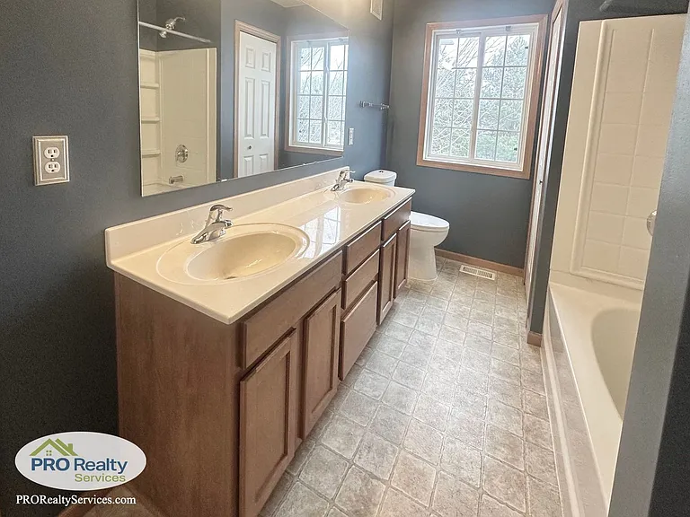 17190 Monroe St NW — Photo 13