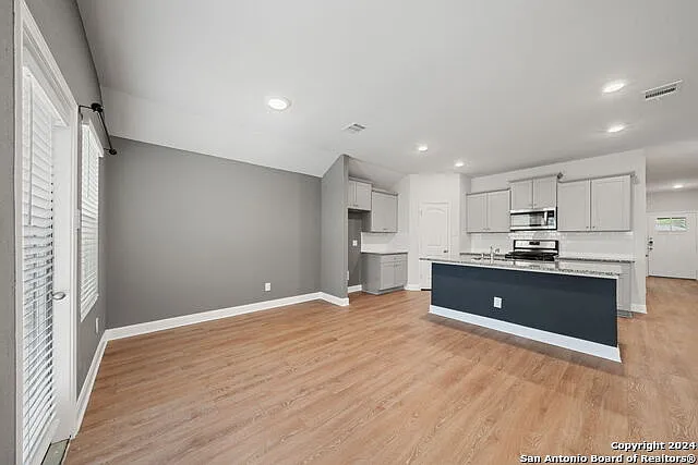1080 Amble Oak — Photo 33