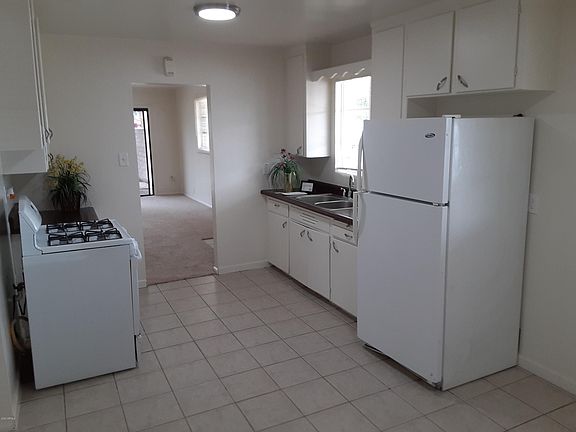 4th image of 2324 W Avalon Dr