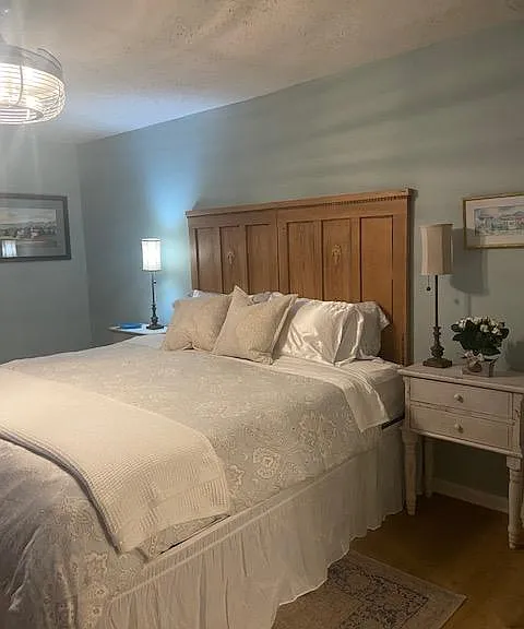 Master bedroom -Beautiful Pine pieces and designer touches