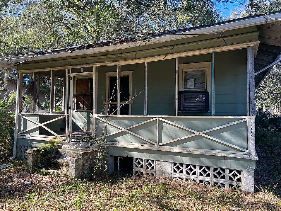 1st image of 2076 Thelma St