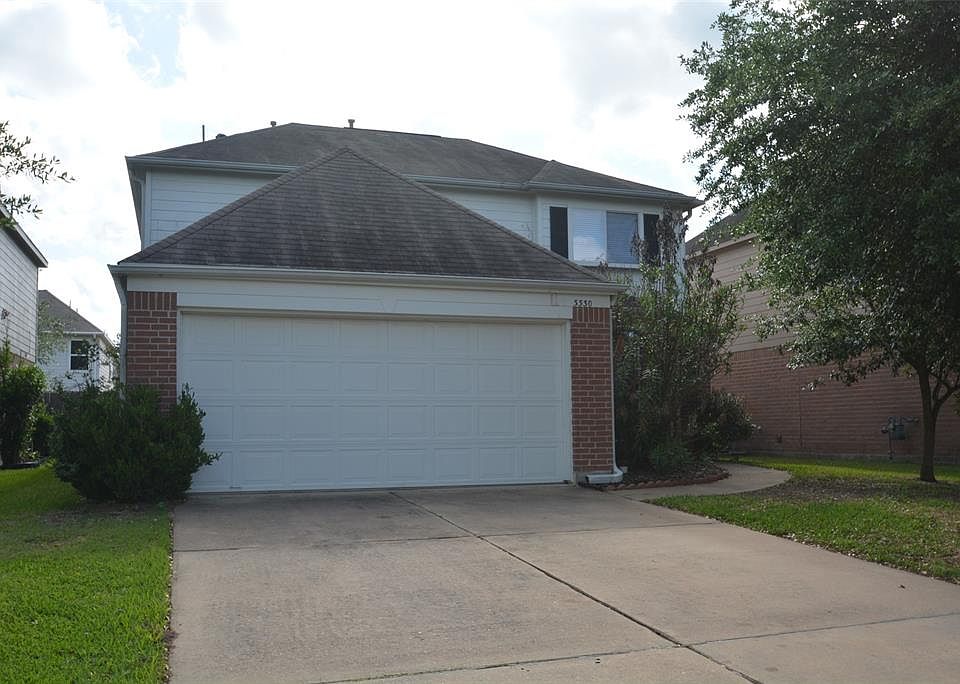1st image of 3330 Barkers Crossing Ave