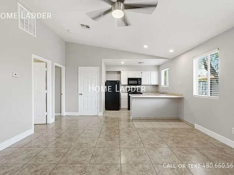 1724 W Carol Ave #A — Photo 8