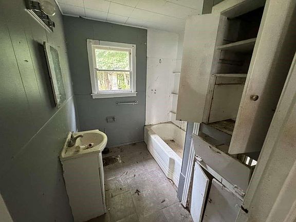 5th image of 410 Shady Ln