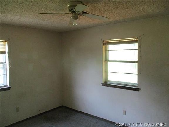 5th image of 568 NW 1025th Ave