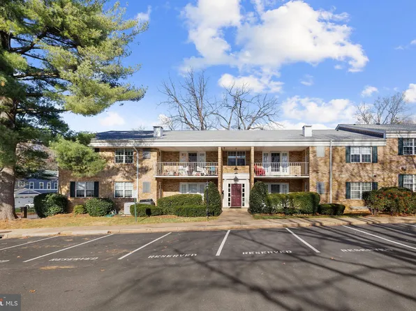 1138 S Washington St APT 103, Falls Church, VA 22046