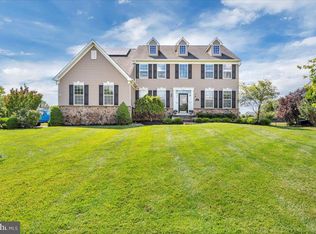 302 Rabbit Ct, Mullica Hill, NJ 08062