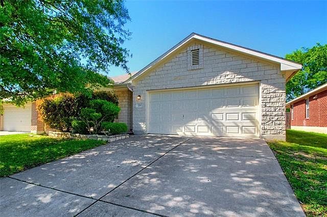 1st image of 213 Chandler Crossing Trl