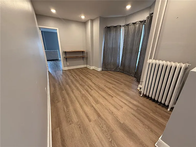 140 S 14th St #2 — Photo 4