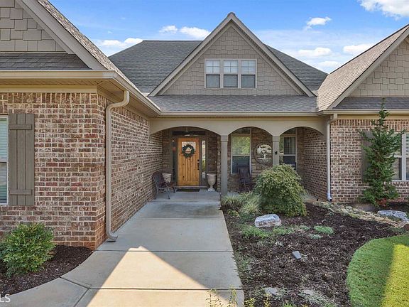5th image of 216 Dupont Ct