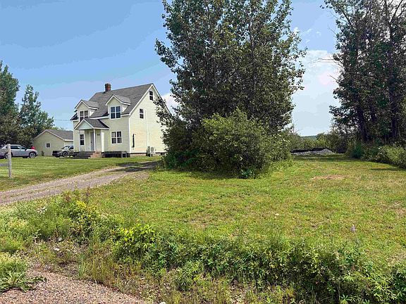 3rd image of 3820 Gairloch Rd