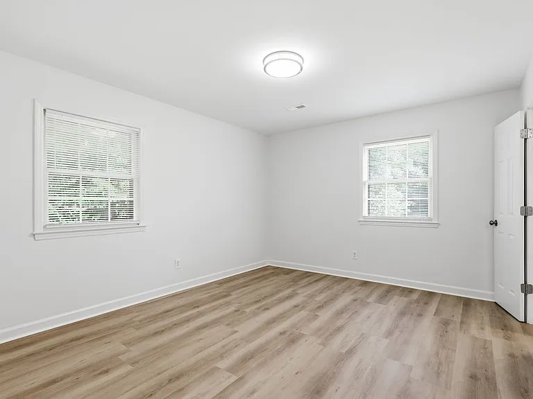 4609 Randolph Rd — Photo 23
