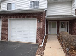 1891 Riverside Dr UNIT F, Suamico, WI 54313