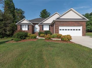 124 New Hampshire Ct, Mocksville, NC 27028