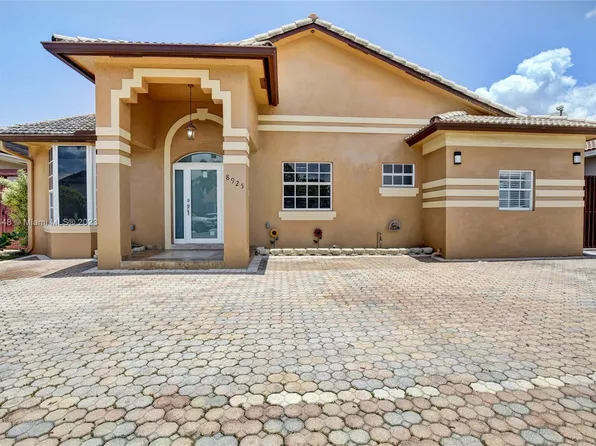 8925 NW 148th St, Miami Lakes, FL 33018