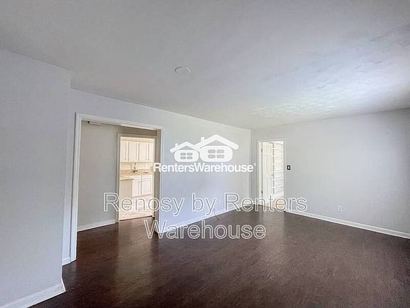 3rd image of 3920 Davis St