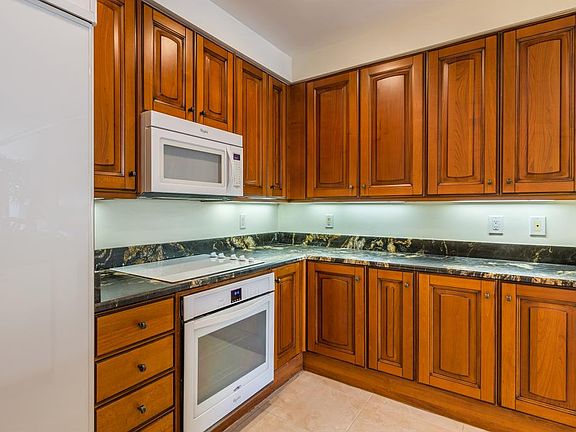 4th image of 740 N Collier Blvd Unit 209