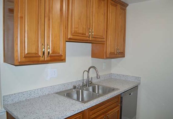 3rd image of 966 Sobrato Dr APT B