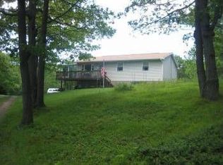 521 Brace Brook Rd, Forest City, PA 18421