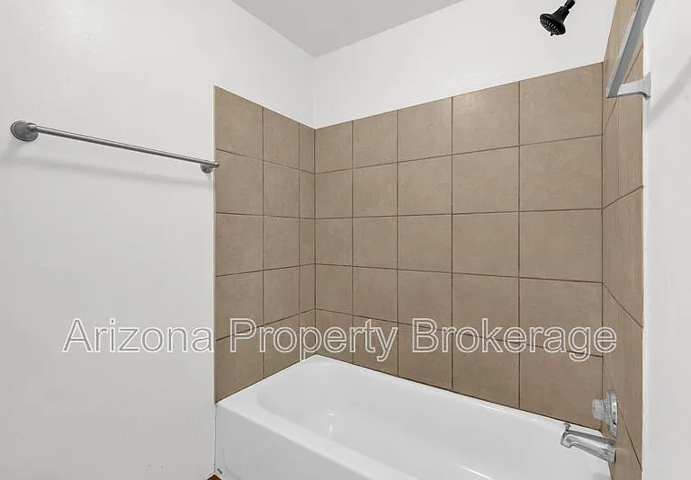 119 W 9th Pl — Photo 22