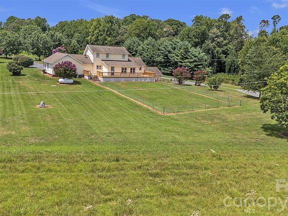 4th image of 1144 Old Mountain Rd